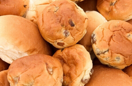 Currant buns - retail nutritional information